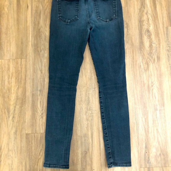 Skinny Lucky Brand Jeans - Picture 2 of 2